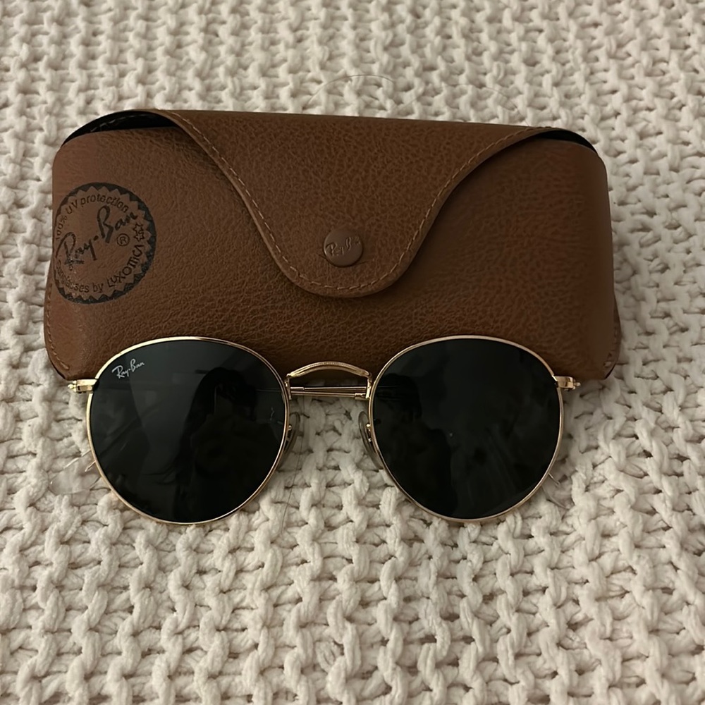 round metal raybans